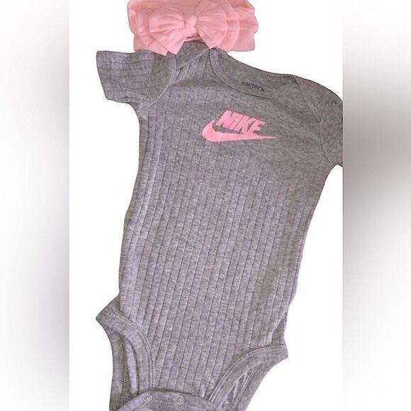 Super cute onzie bow set for size 3-6months - Picture 1 of 1